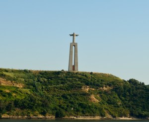 Cristo Rei Statue