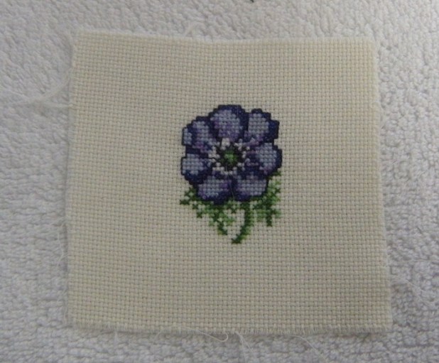 Cross stitch flower